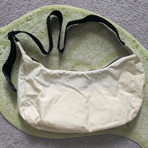 UO BAGGU Medium Crescent 37.5" Strap - Ivory